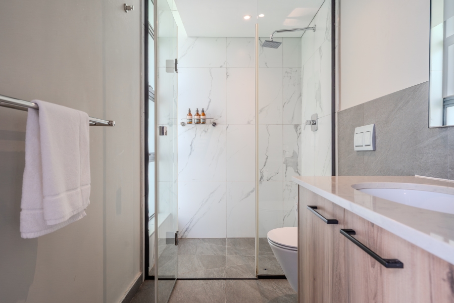 2 Bedroom Property for Sale in Sea Point Western Cape